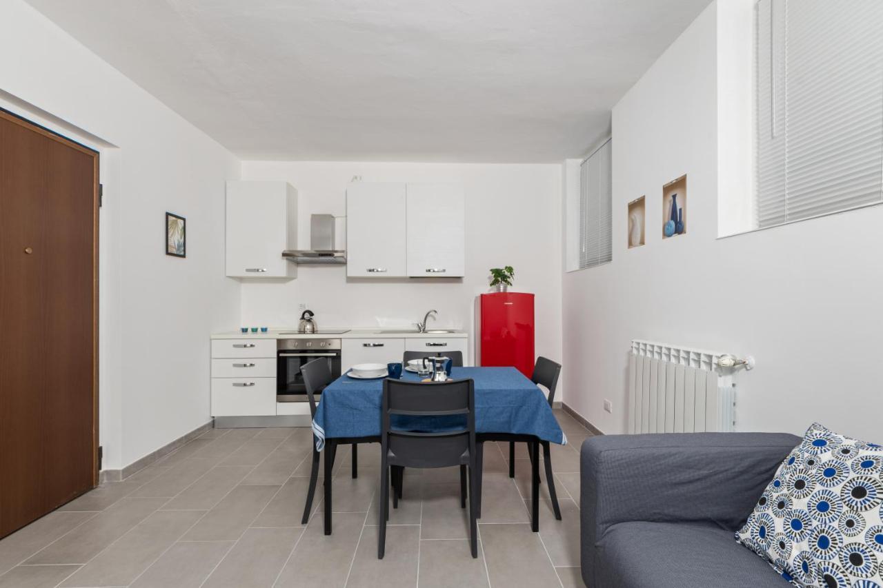 Appartamento Staurenghi Blu - Affitti Brevi Italia Varese Exterior foto