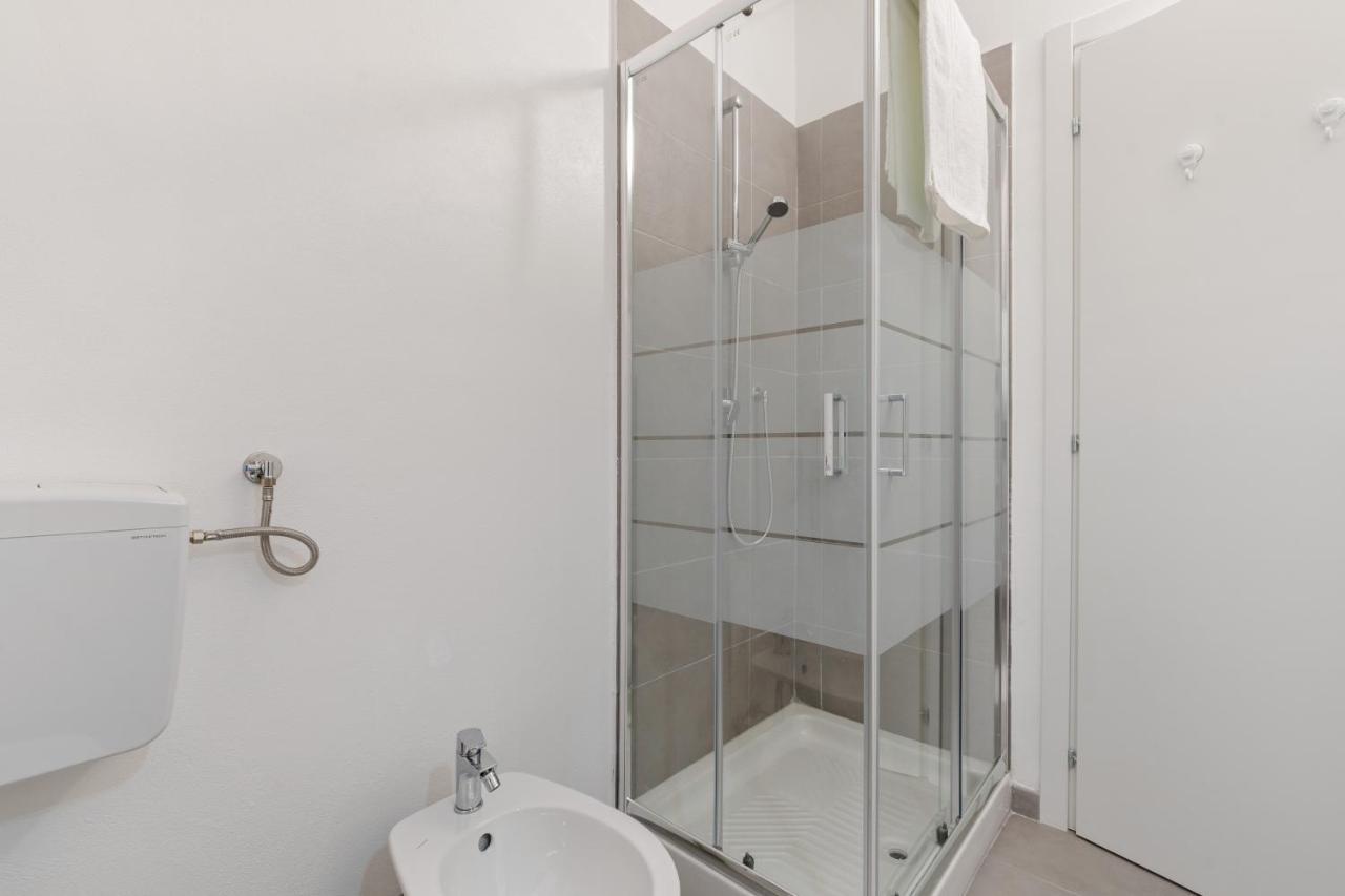 Appartamento Staurenghi Blu - Affitti Brevi Italia Varese Exterior foto